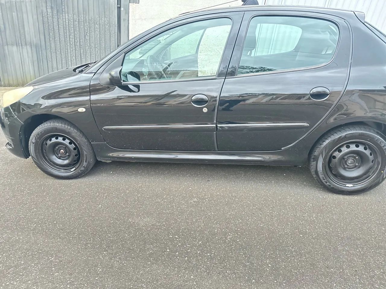 Peugeot 207 HB XR 1.4 - 2009 - Preto - Flex - Foto 4