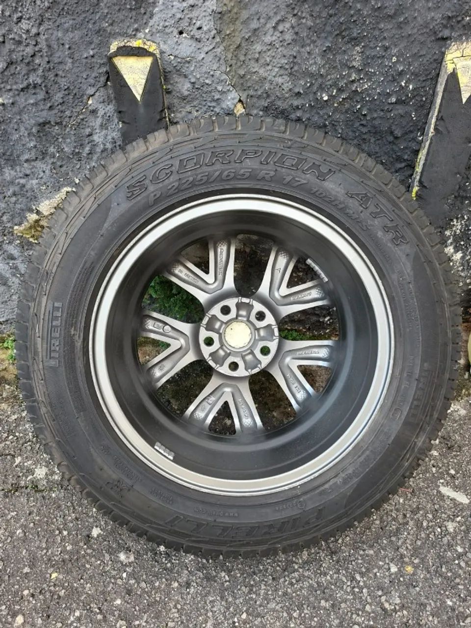 Roda com pneu Pajeiro TR4 - Foto 2