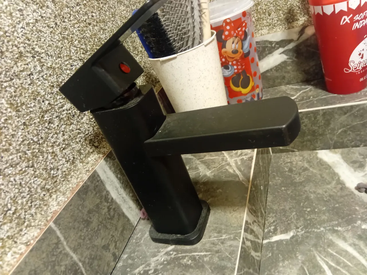 Torneira Monocomando Banheiro Preta