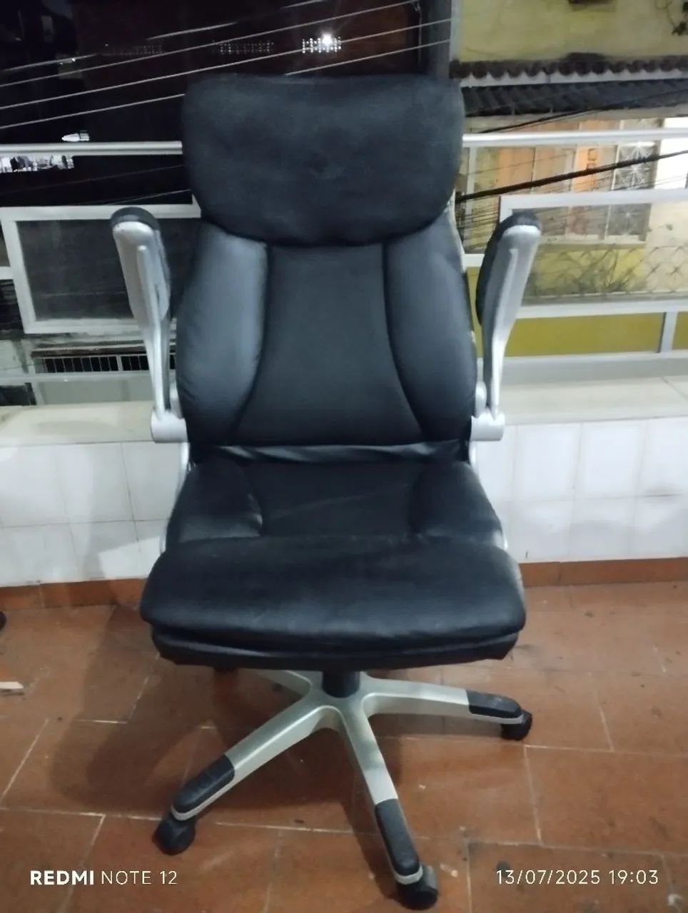 Cadeira de Escritório Executiva Confortável - Foto 2