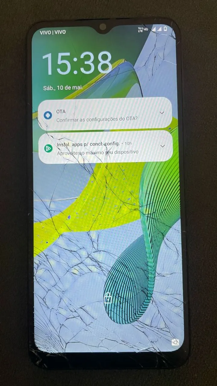 Moto e 13