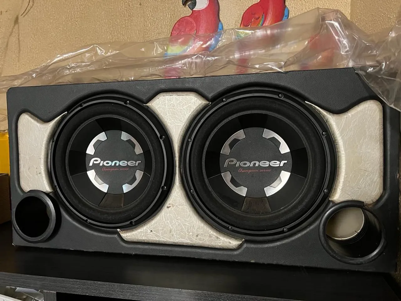 Caixa de Som carro 2 Sub Pioneer + módulos Banda e SD