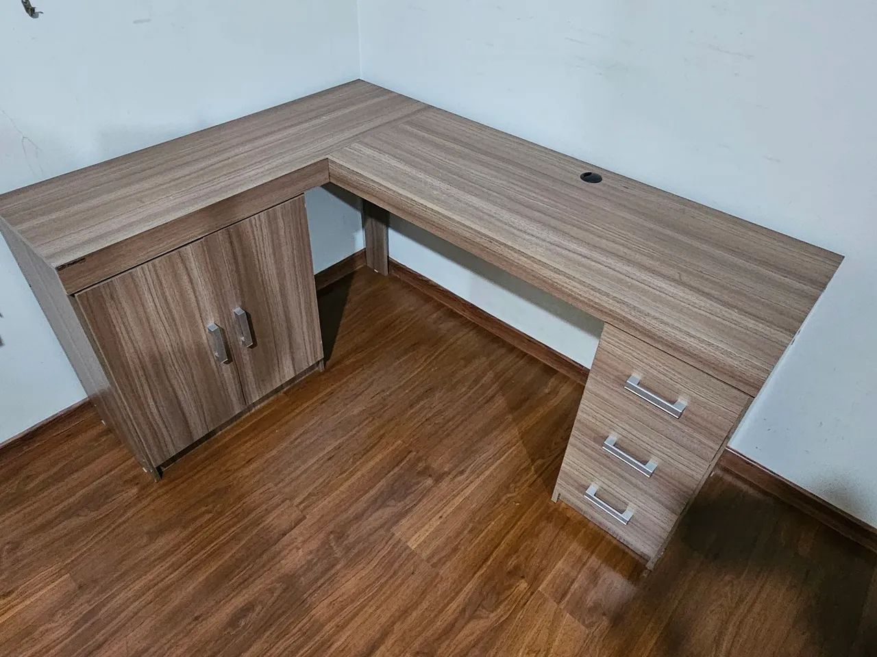 Escrivaninha Seminova64276681352833121