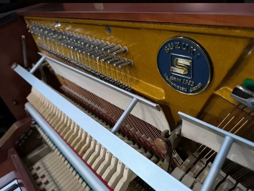 PIANO SUZUKI AU200 - Foto 3