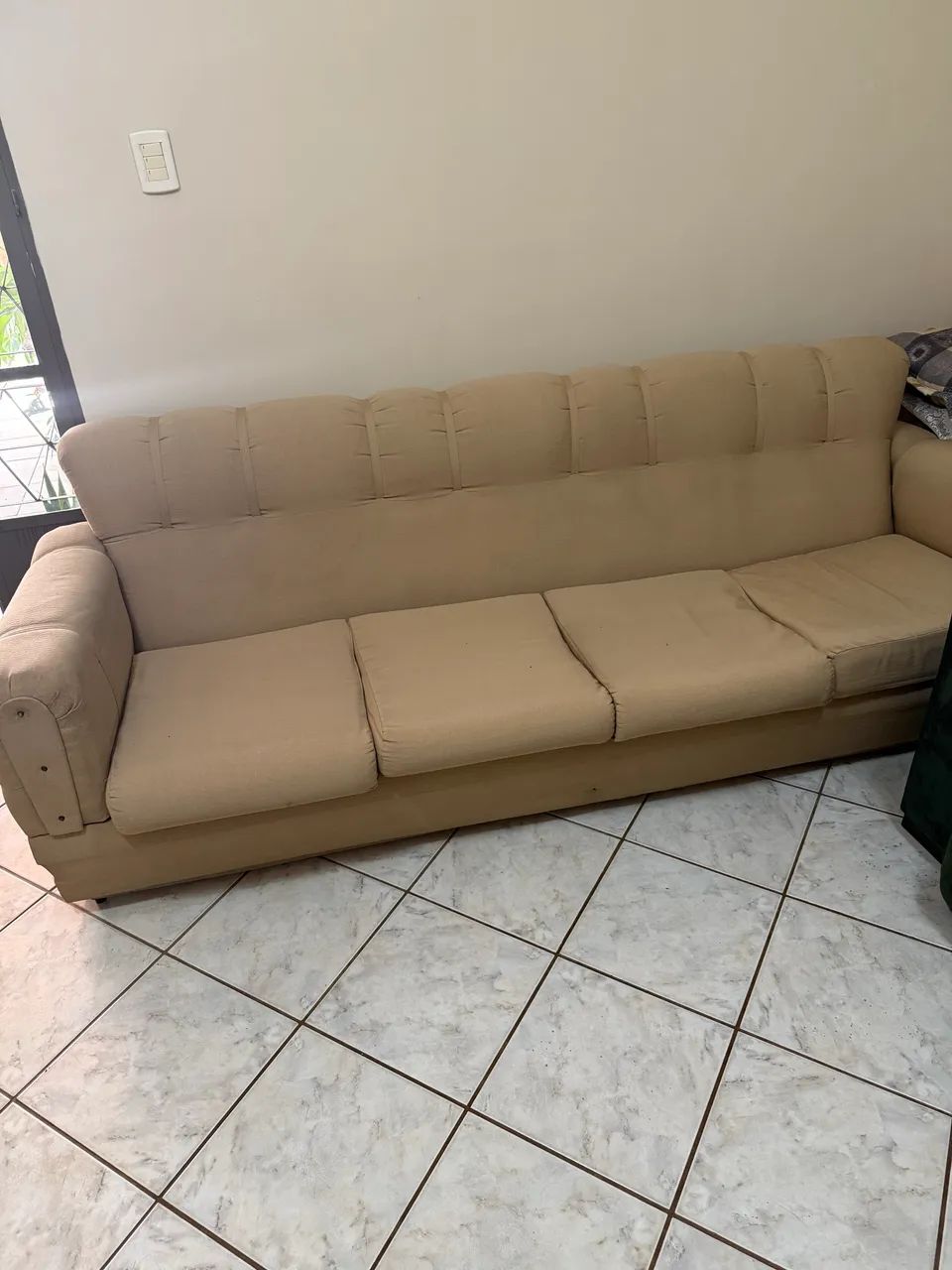 Sofá ( 4 lugares) Bom estado de conservação 