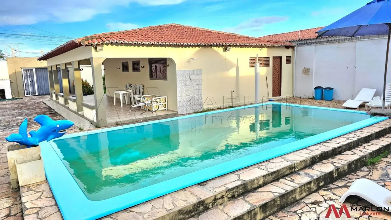 Casa em Praia de Tabatinga, 4 quarto, sendo 2 suítes, lado da sombra, espaço gourmet, 150m