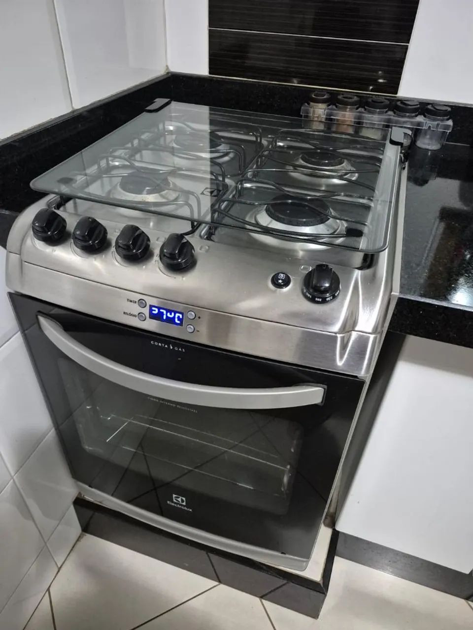 Fogão de embutir Electrolux 4 bocas com tampa de vidro