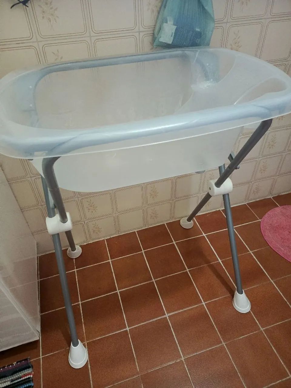 Banheira com suporte