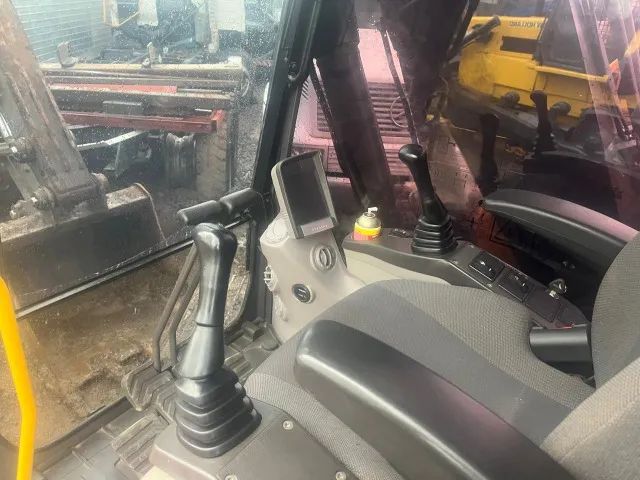 ESCAVADEIRA VOLVO EC140DL c/ 5000hrs 2021 - Foto 3