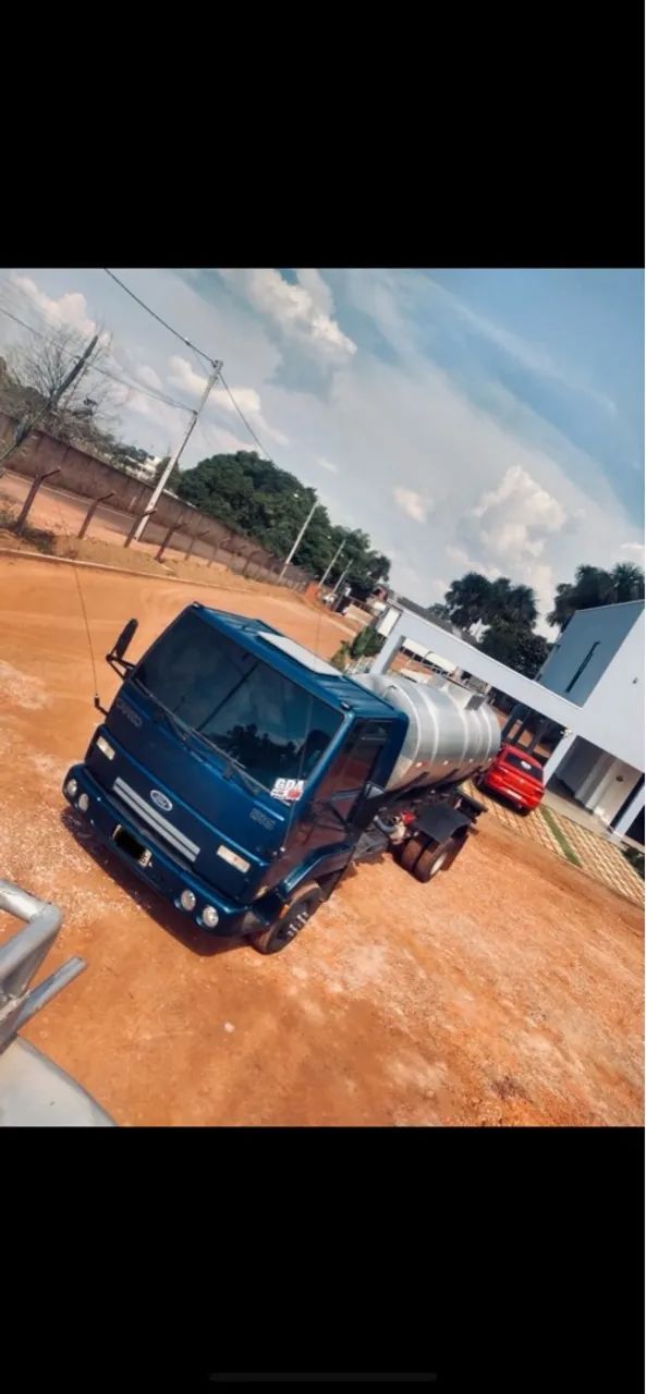CAMINHÃO PIPA ÁGUA POTÁVEL 