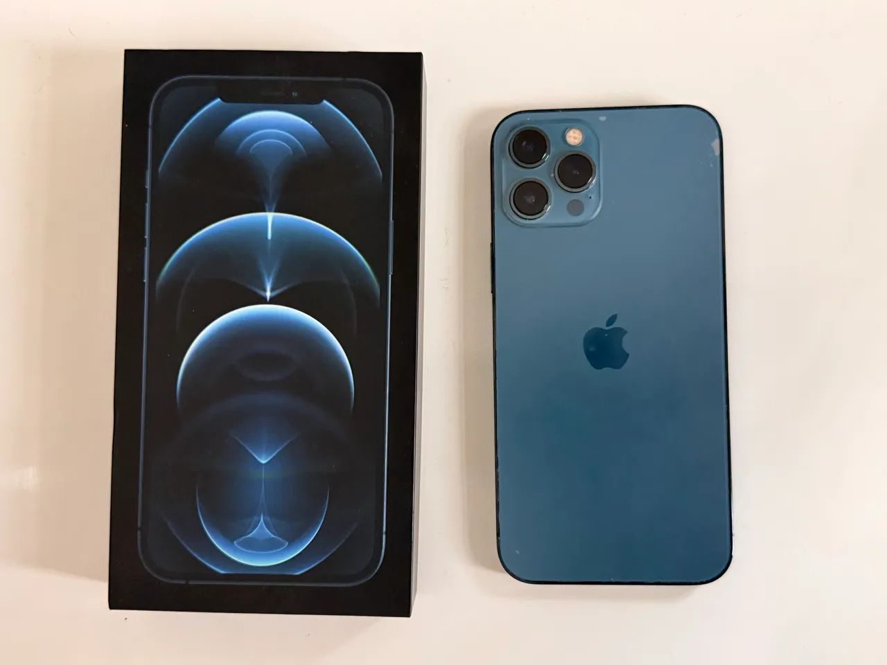 iPhone 12 Pro Max azul espacial 128GB - Celulares e Smartphones