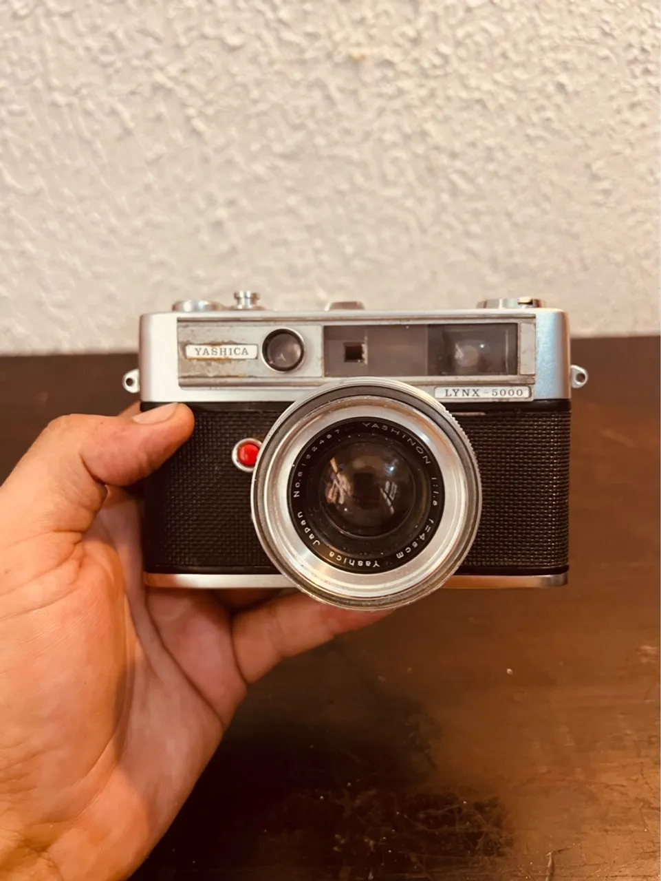 Antiga máquina fotográfica Yashica LYNX 5000