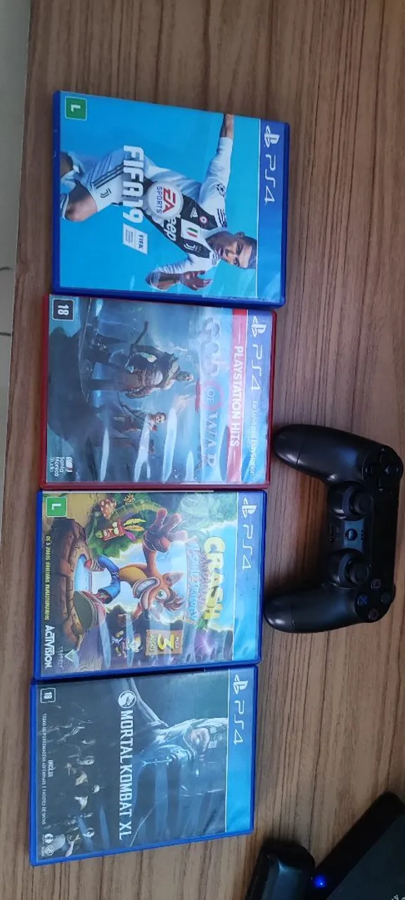 Jogos de PS4 - FIFA 19, God of War, Crash Bandicoot e Mortal Kombat XL