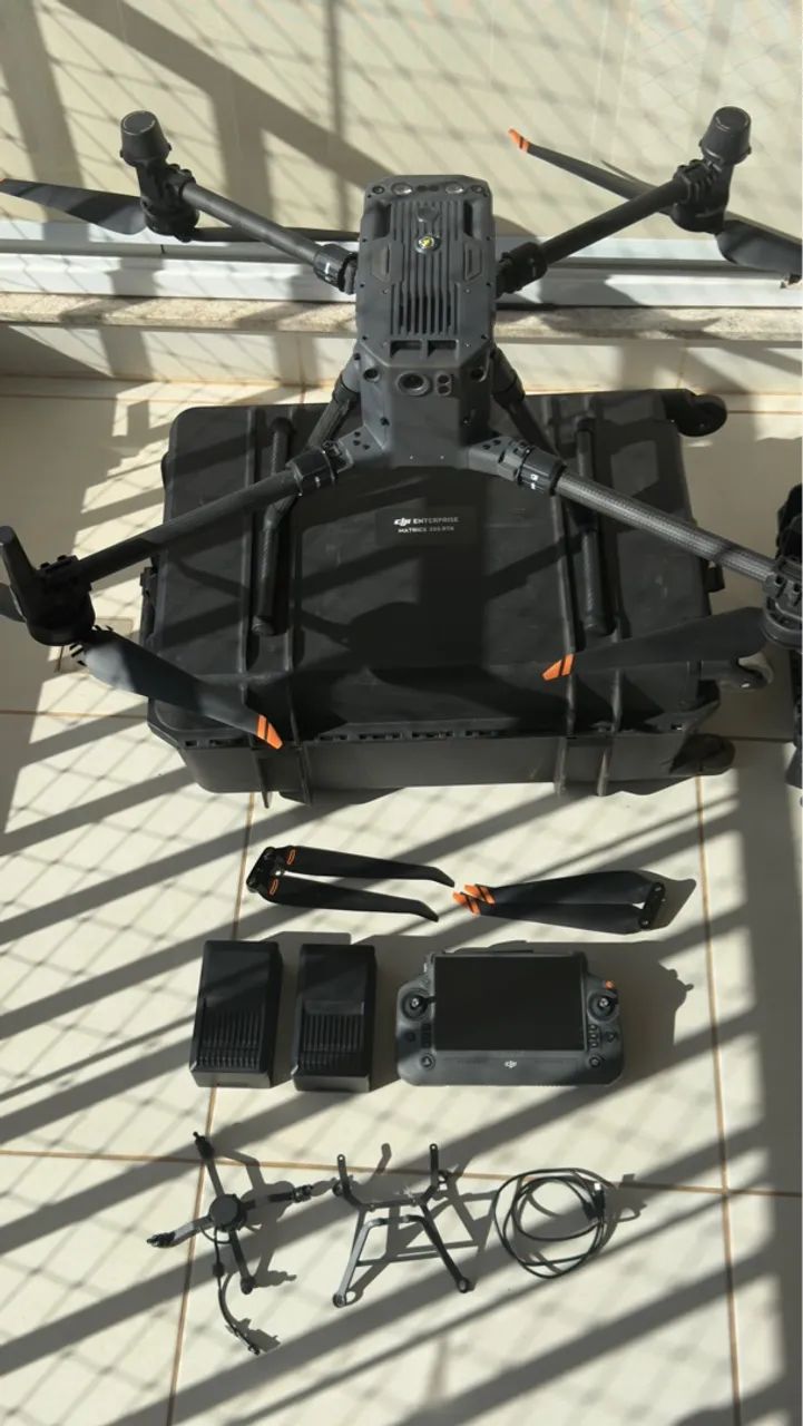 DJI Matrice 350 RTK + Estação de Carregamento BS65 