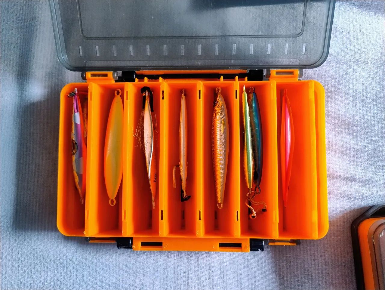 Materiais de pesca variados 