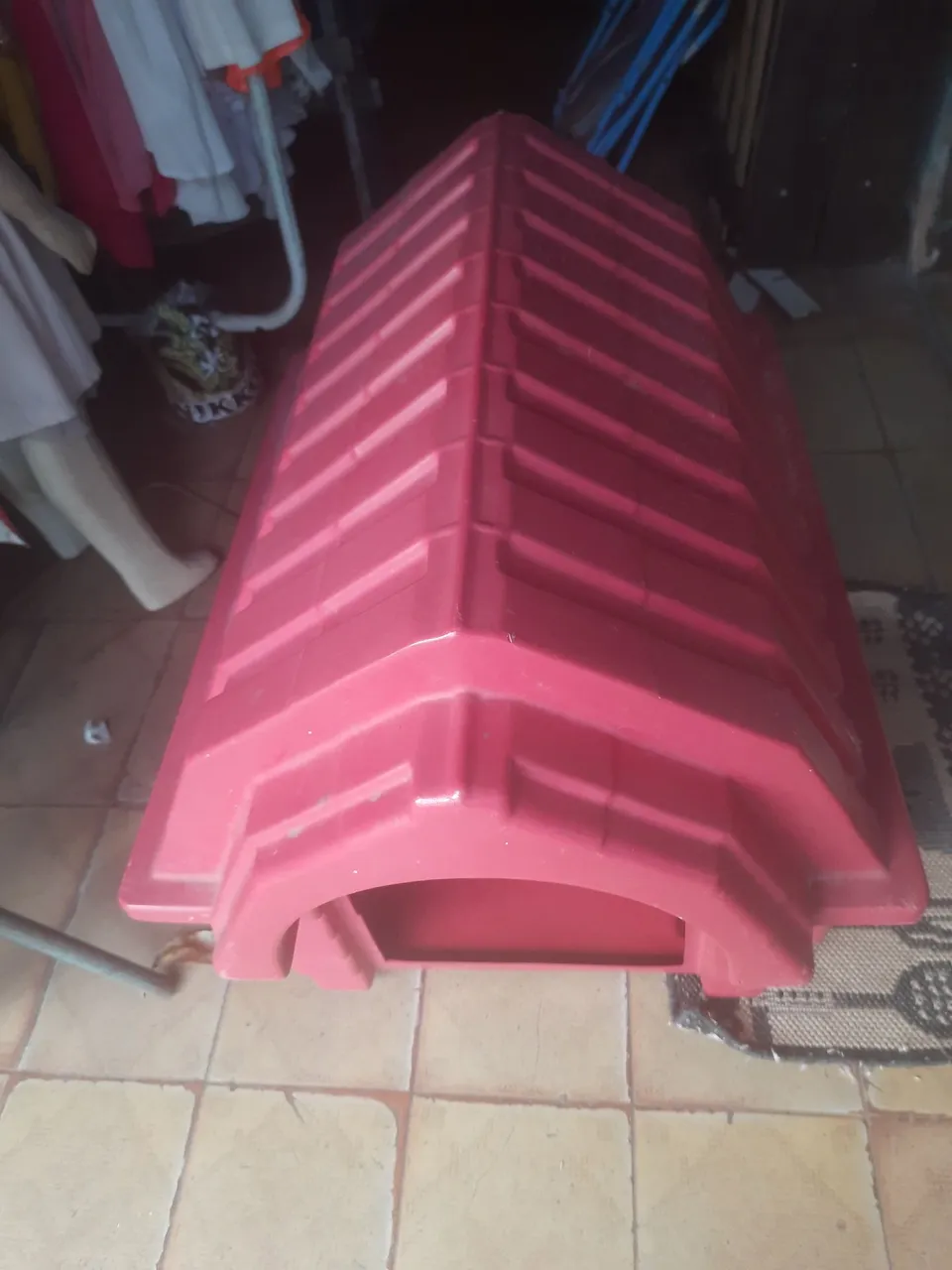 Casinha para cachorro de plástico rosa