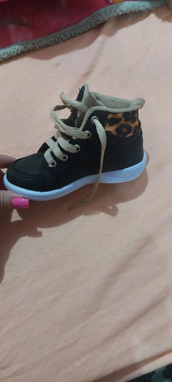Tênis Infantil Preto com Detalhe Animal Print - Foto 2