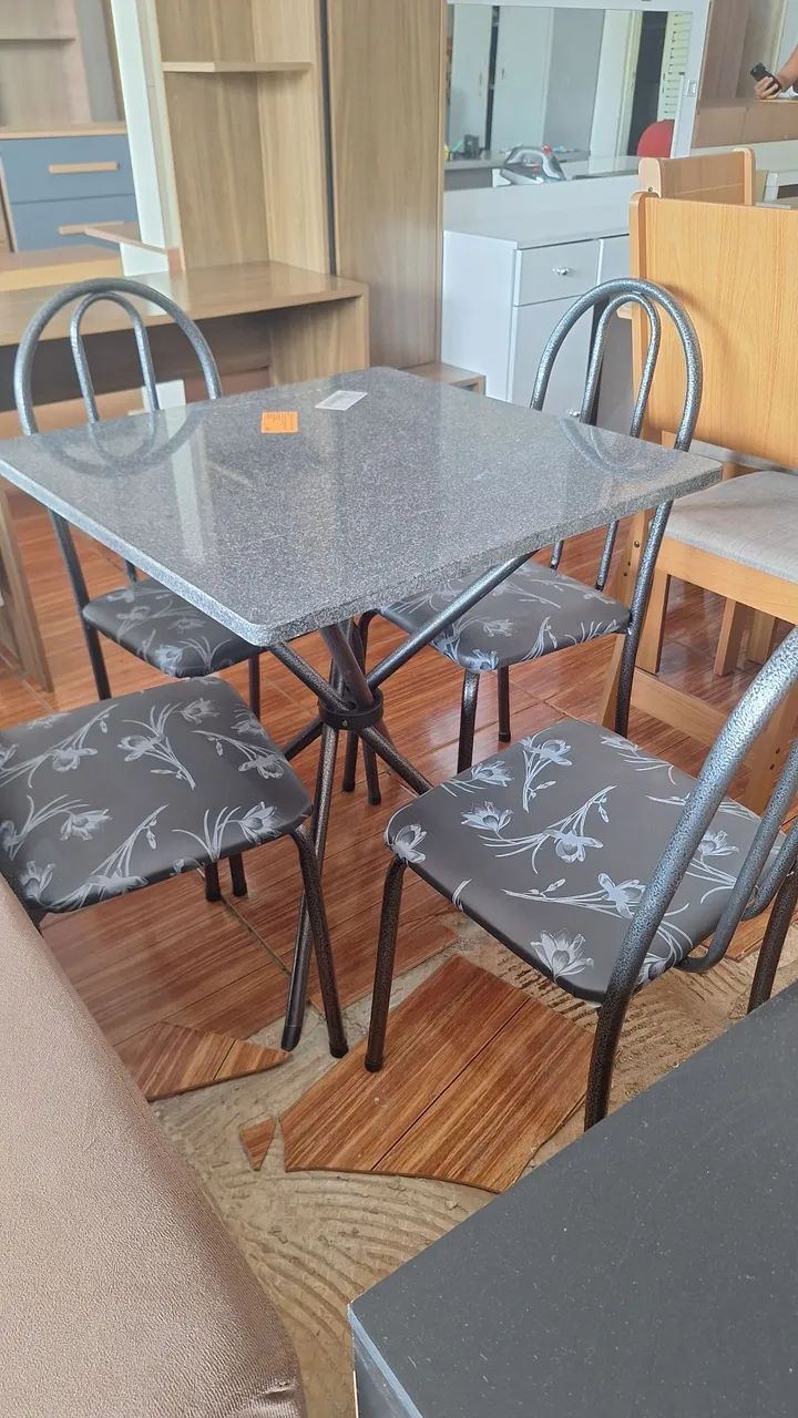 Mesa 4 cadeiras 70x70 - Foto 2