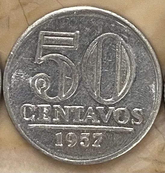 Conjunto de Moedas brasileiras de 10, 20 e 50 centavos e 1 e 2 cruzeiros - Foto 2