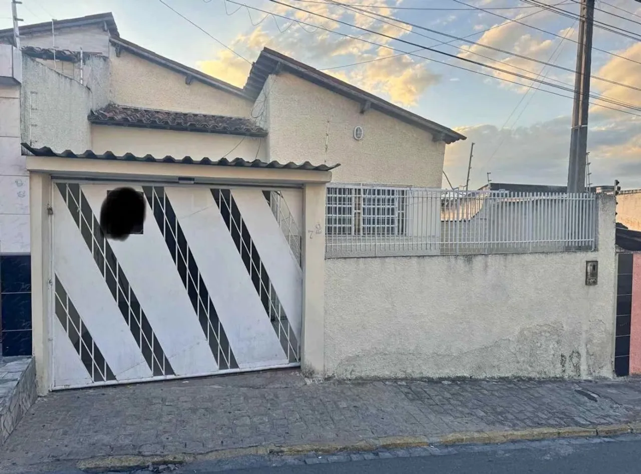 R - VENDO CASA NO PRADO