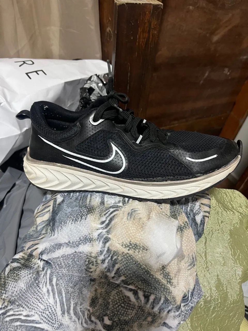 Tênis Nike React Milers - Preto
