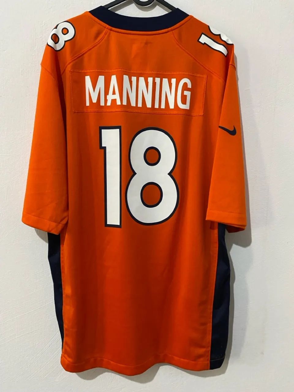 Camiseta Denver Broncos #18 - Tamanho M - Foto 2