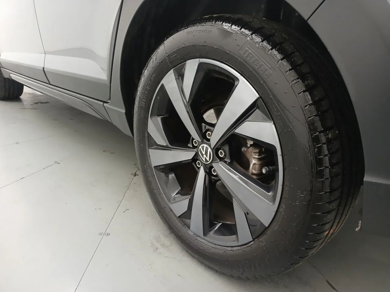 Volkswagen Nivus Highline 1.0 200 TSI Flex Aut., foto 12 de 18
