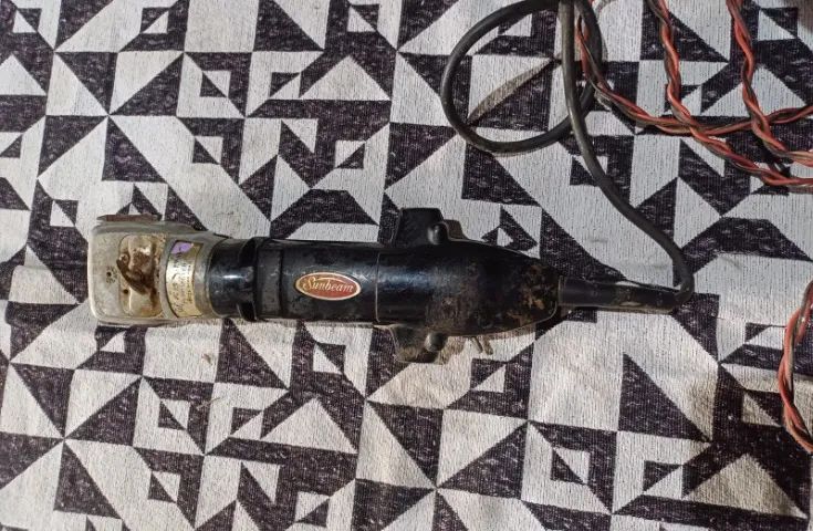 Tosquiadora vintage Sunbeam U.S.A modelo 510A 150 Watts - 110-120v NÃO TESTEI! - Foto 2