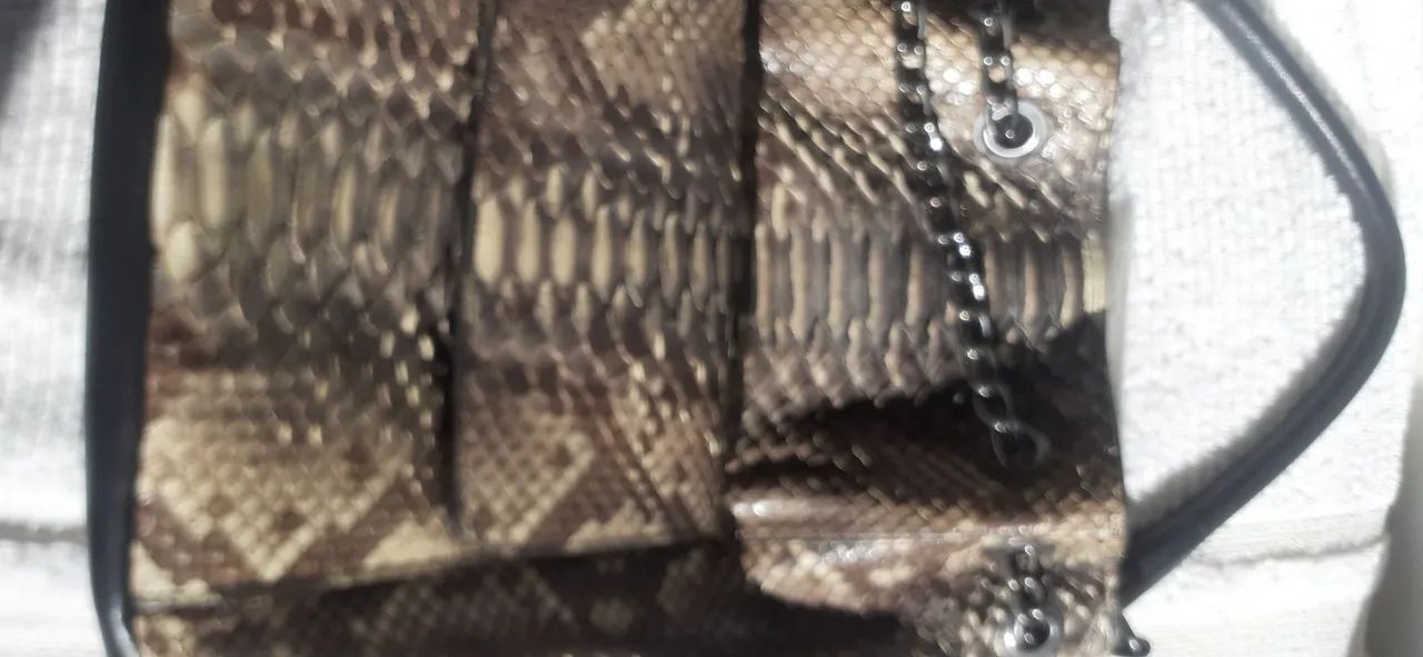Bolsa de Ombro em Couro Python - Foto 5