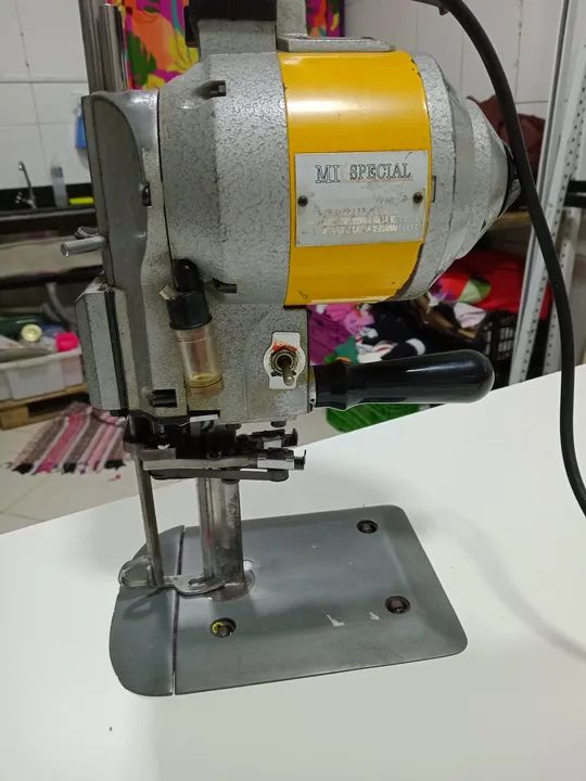 Máquina de Corte Industrial MI Special