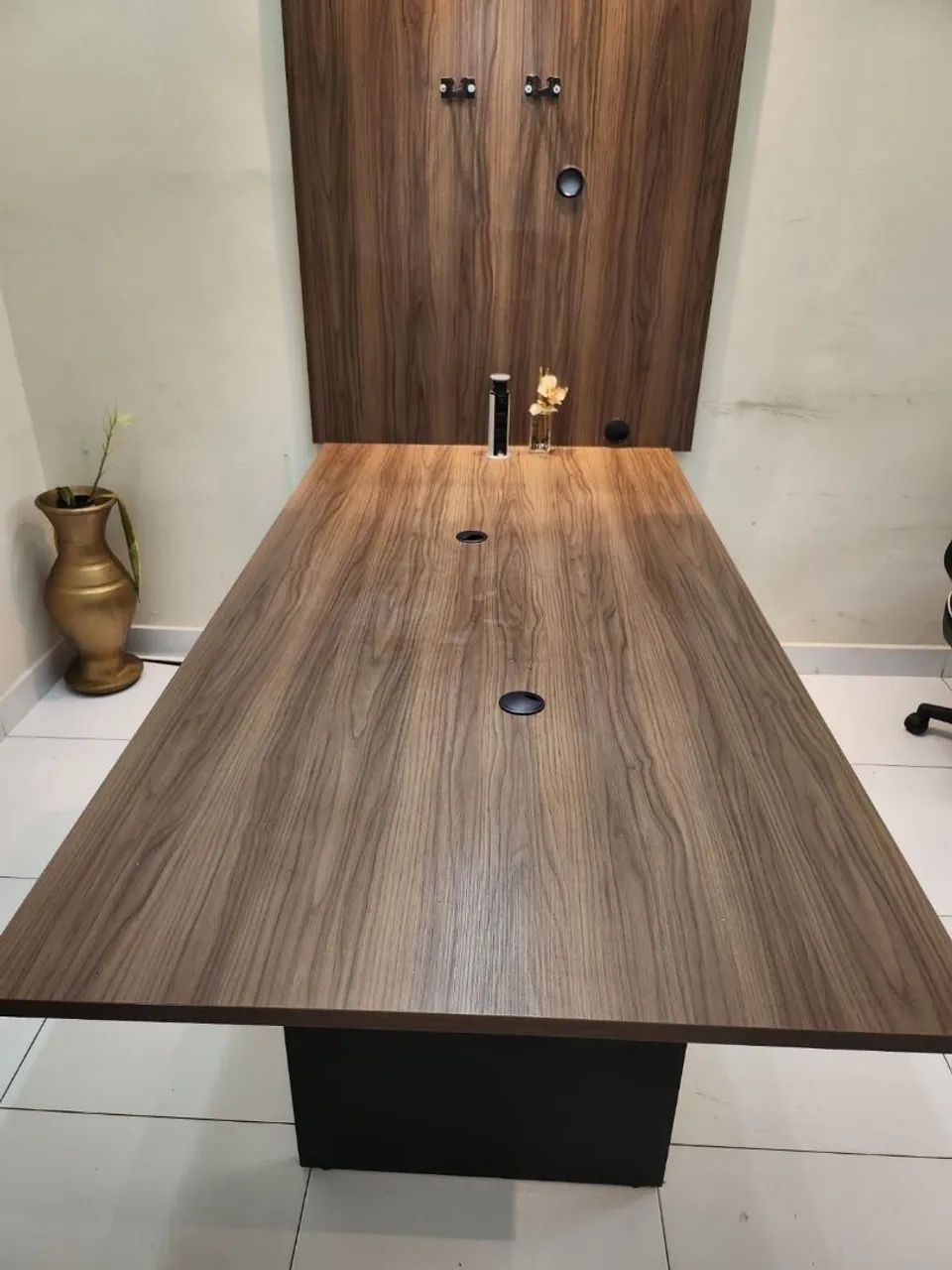 Mesa de Reunião Moderna