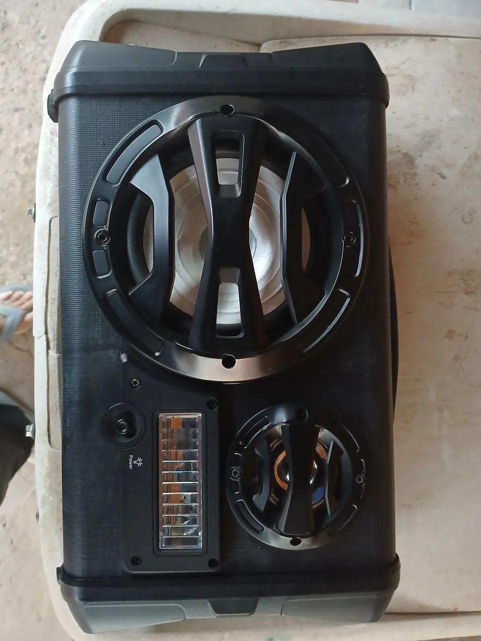 Caixa de Som Portátil com Bluetooth