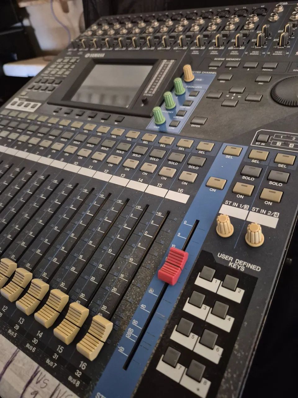 mesa de som yamaha 01v96