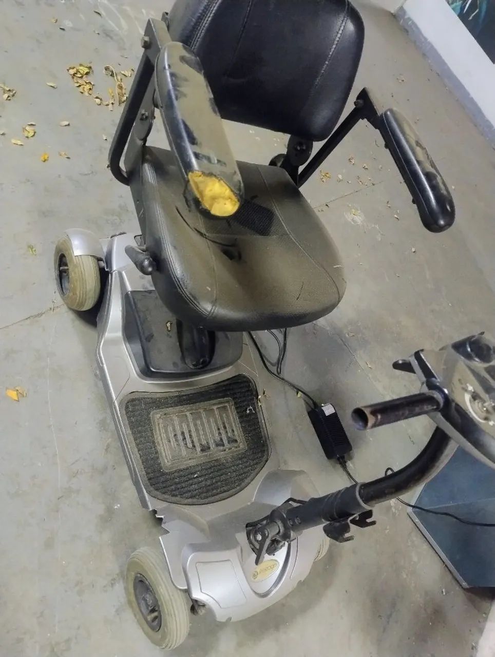 Scooter elétrica - Cadeira motorizada 