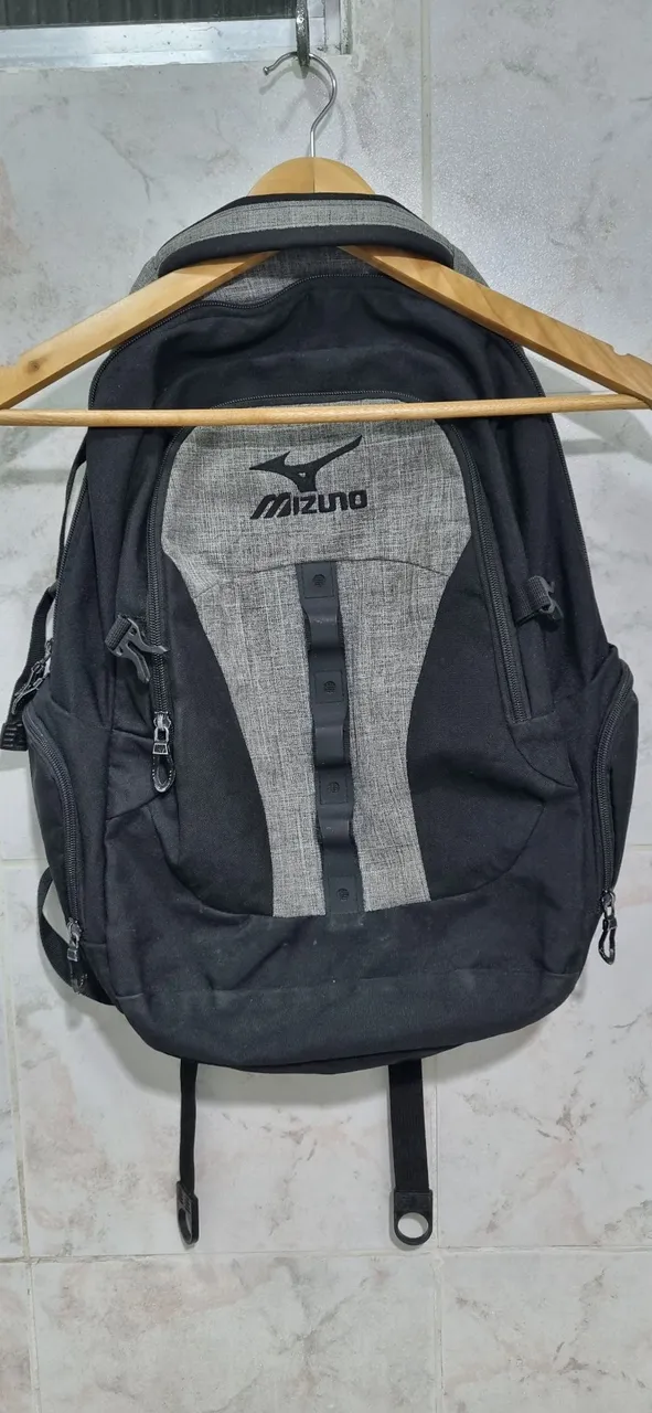 Mochila Mizuno Preta e Cinza