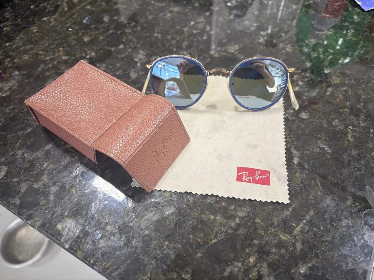 Óculos rayban com hastes dobráveis - Foto 3