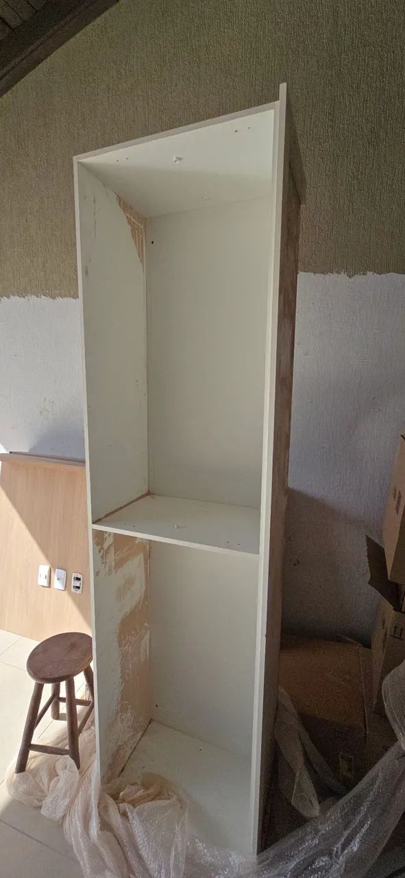 Armário de Parede Branco com portas amadeiradas - Foto 4
