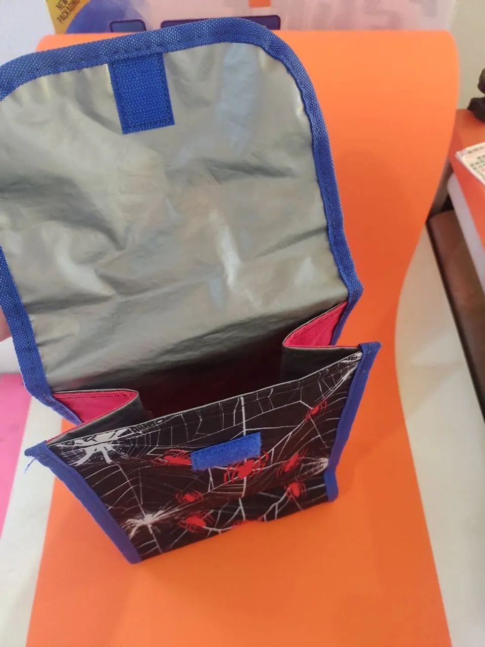 Merendeira / bolsa de mão do Homem Aranha  - Foto 4