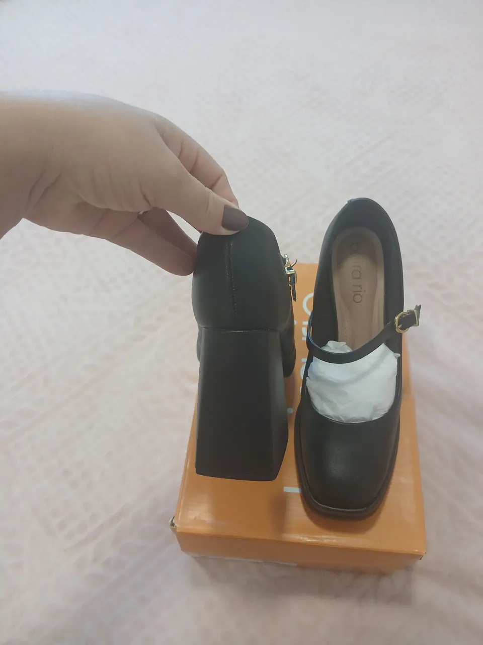 Sapato Feminino Salto Bloco Preto - Novo