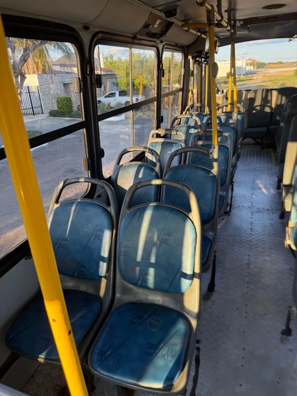 Micro ônibus Mercedes 2010 - Foto 4