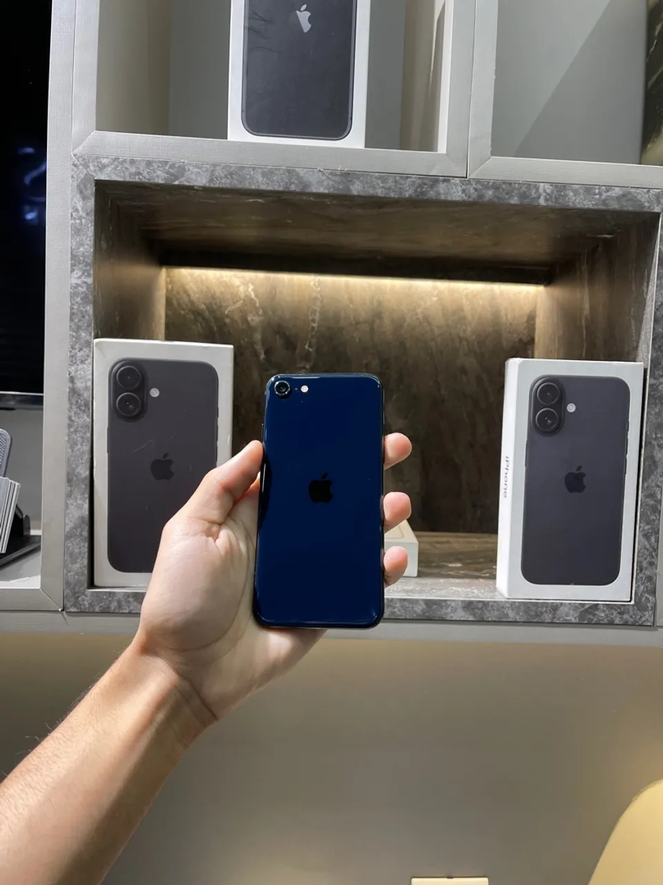iPhone SE 3 geração 5G