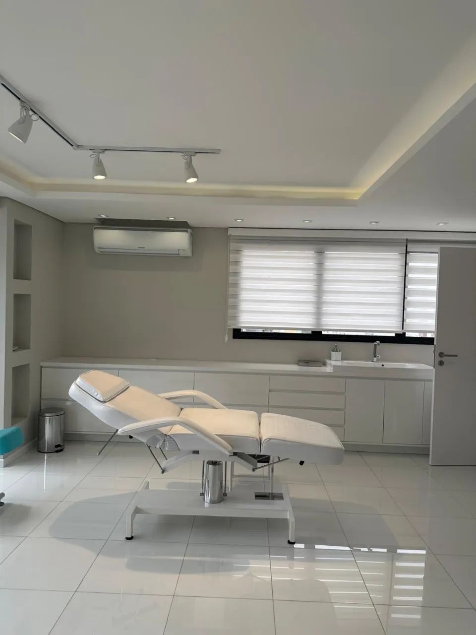 Alugo sala comercial mobiliada em coqueiros  - Foto 5