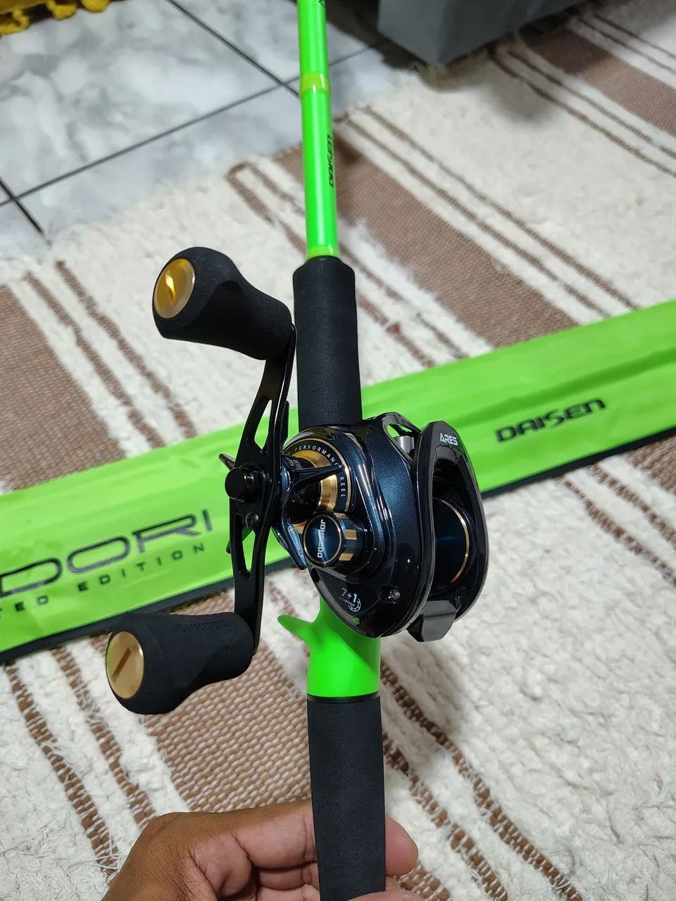 Vara Daisen Midori Limited Edition 60 libras 2.40mt carbono 30 tons  - Foto 5