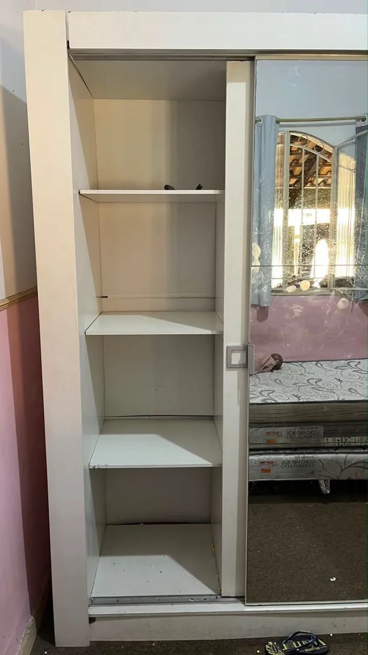 Guarda-Roupa Casal Branco com Espelho - Portas de Correr - Foto 2