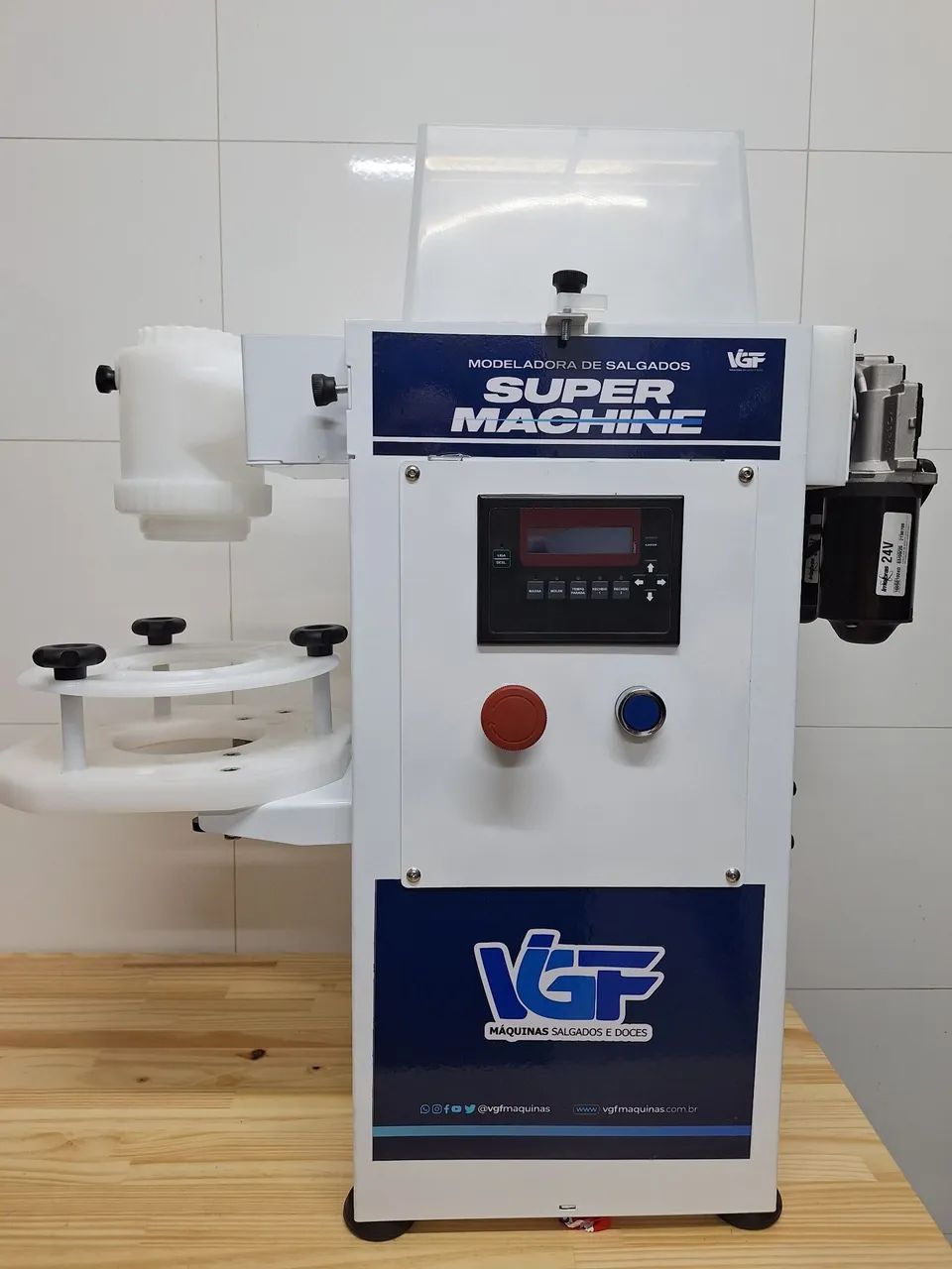 Máquina automática para fabricação de salgado
