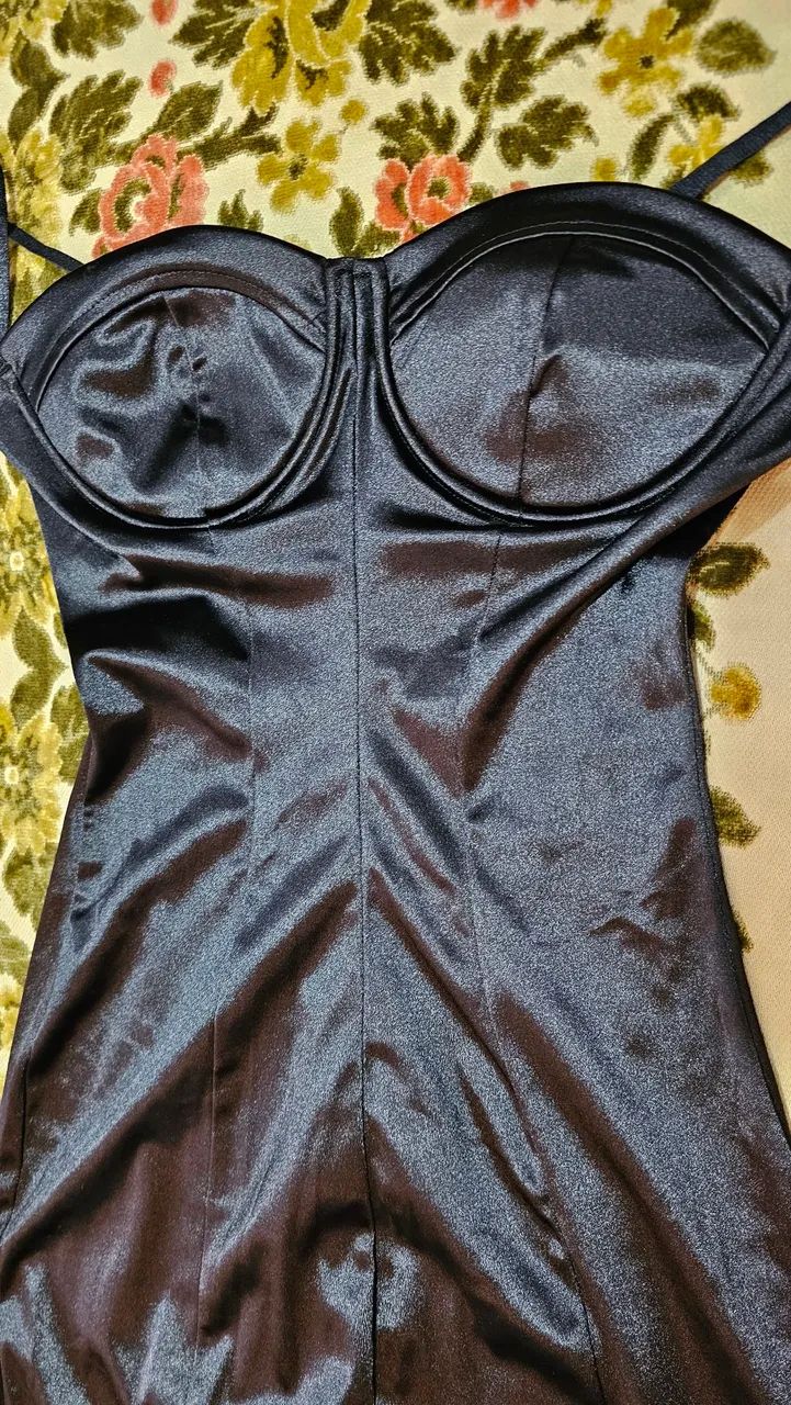 Vestido preto mulher fatal  - Foto 2