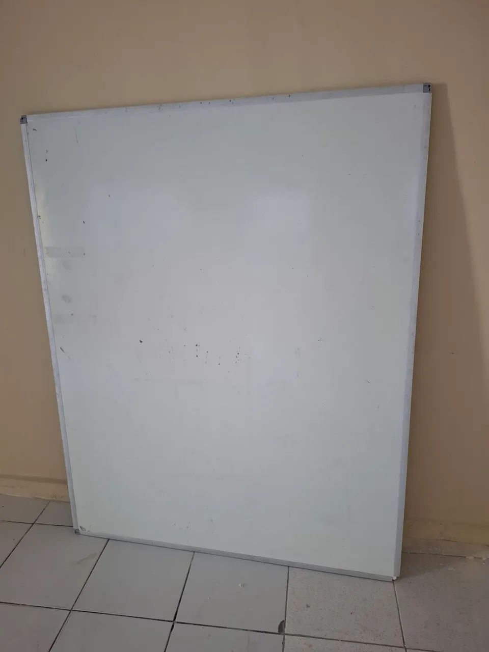 Vendo quadro branco 100 R$ pix ou dinh. - Foto 2