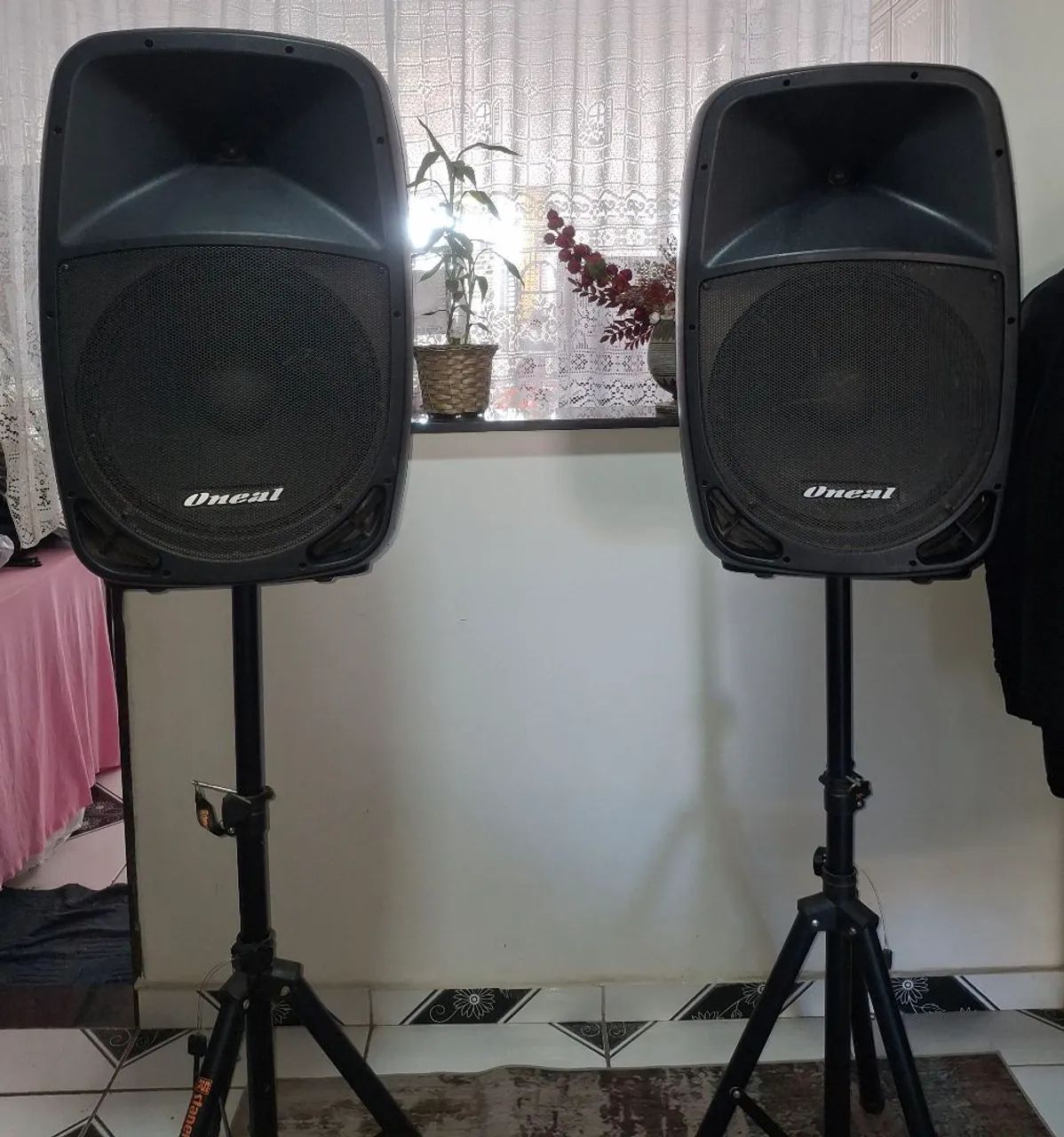 Caixa de som oneal, par com pedestal  - Foto 4