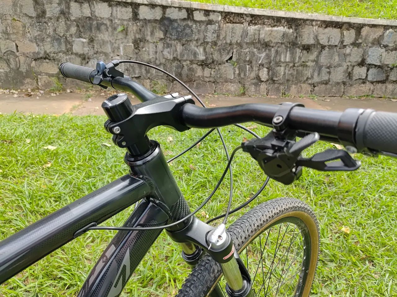 BICICLETA 29 GARRA JAGUAR LIMITED 12V GTS F. SHIMANO T-21 PRETO/ BEGE - Foto 3