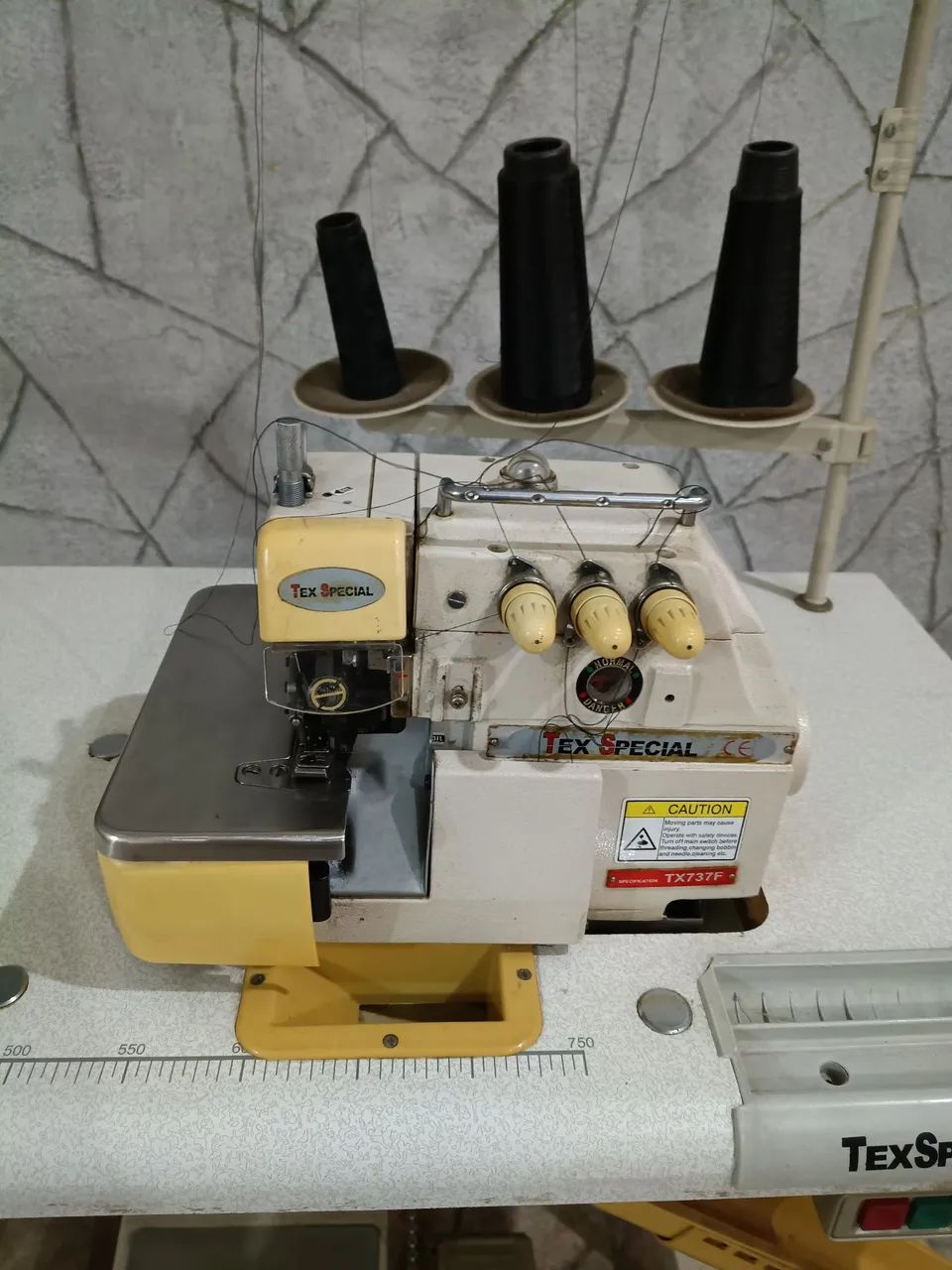 Máquina overloque  - Foto 4